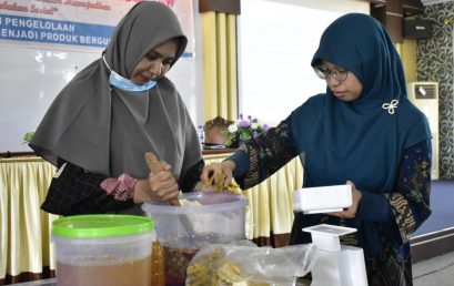 Upaya Lestarikan Lingkungan, Pusat Kajian Sosialisasikan Pengelolaan Limbah Rumah Tangga