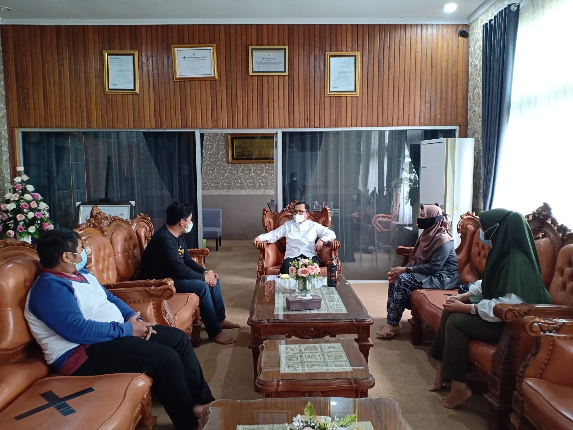 UIN Sutha Akan Kembangkan Budidaya Lebah UIN Sutha Akan Kembangkan Budidaya Lebah