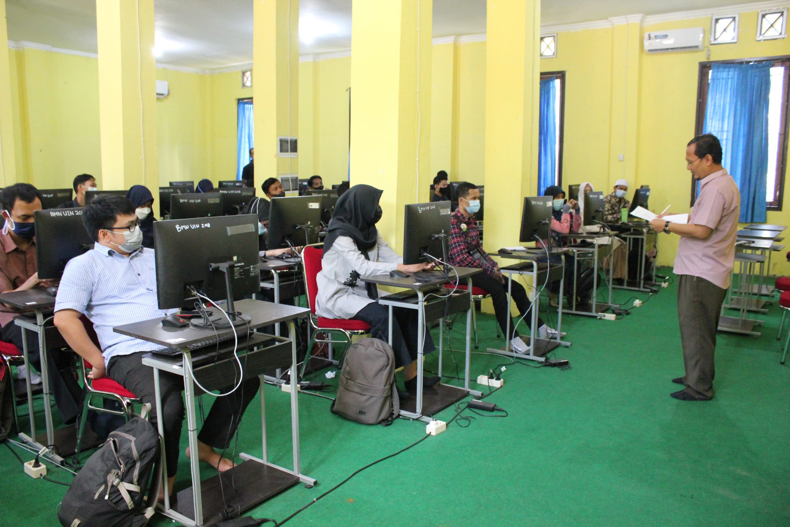 Menjadi Application Android Developer Bersama UIN Sutha Jambi & Telkomsel Menjadi Application Android Developer Bersama UIN Sutha Jambi & Telkomsel