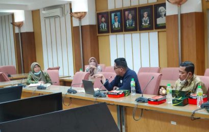 Tata Kelola Bisnis, Pusat Bisnis Kunjungi 2 Kampus