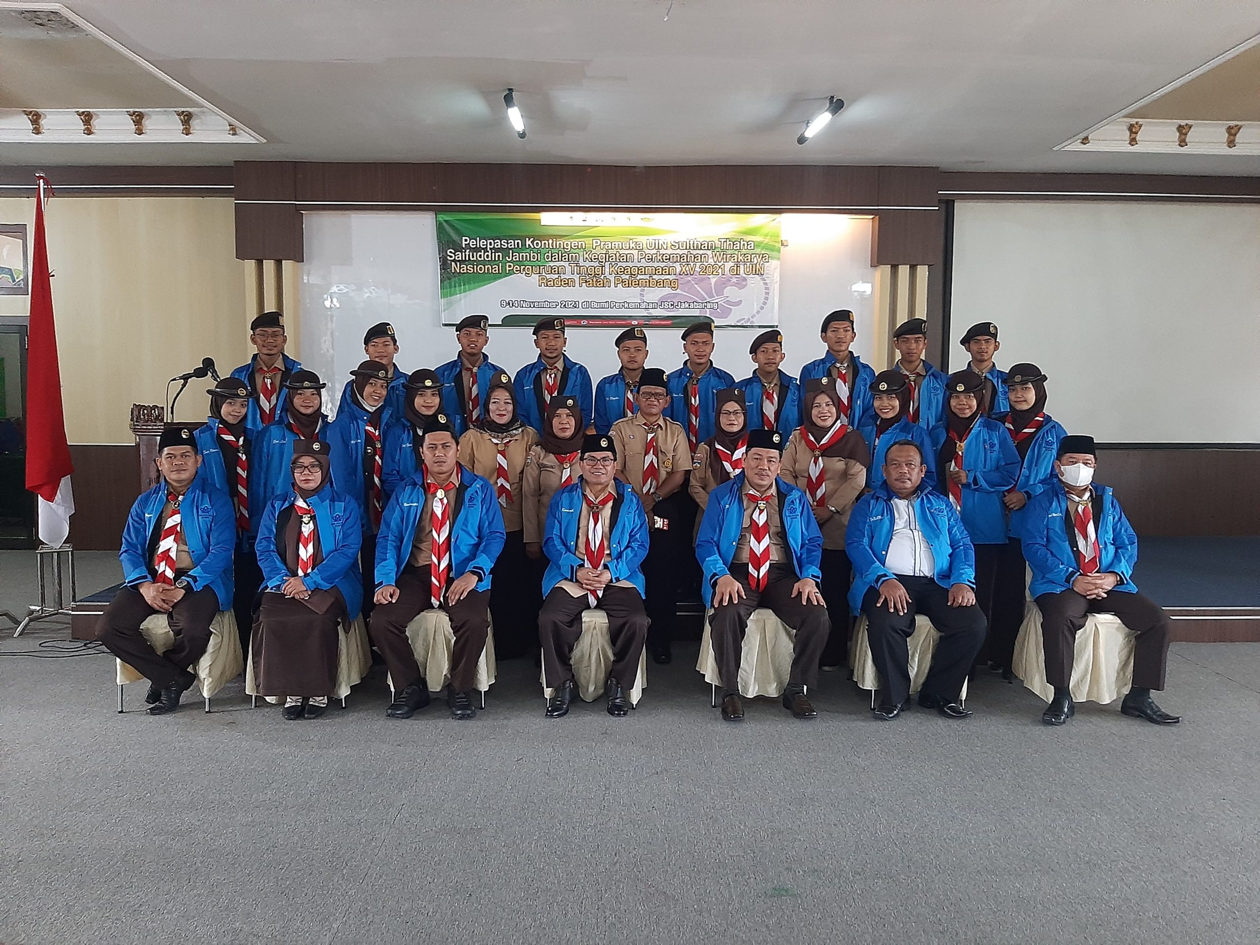 REKTOR UIN SUTHA LEPAS KONTINGEN MENGIKUTI PWN KE-XV DI PALEMBANG REKTOR UIN SUTHA LEPAS KONTINGEN MENGIKUTI PWN KE-XV DI PALEMBANG