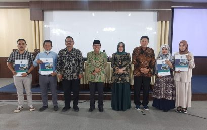 Upaya Mengembangkan Mutu UIN Jambi, Rektor Serahkan SK dan Pengarahan Kepada Dosen DTBPNS & DTBLU