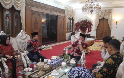 Prof. Dr. H. Su’aidi Audiensi Bersama Gubernur Jambi Untuk Buka Fakultas Kedokteran