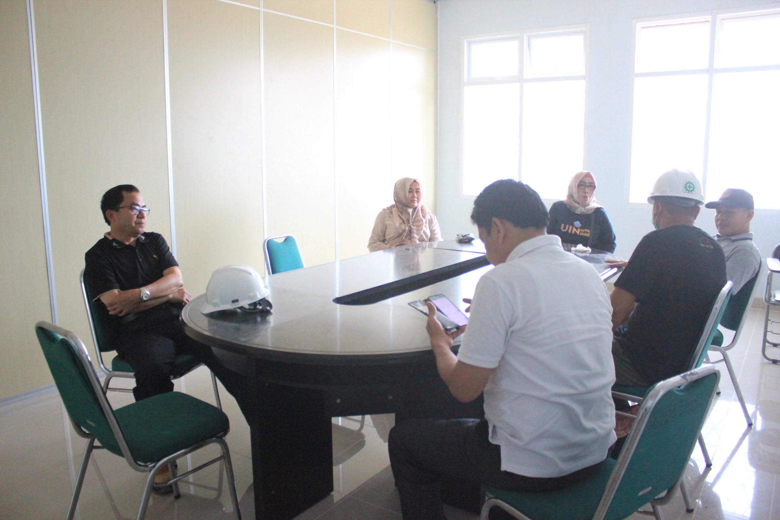 Rektor UIN STS Jambi bersama Tim Kedokteran Meninjau Lokasi Visitasi Gedung Fakultas Kedokteran Rektor UIN STS Jambi bersama Tim Kedokteran Meninjau Lokasi Visitasi Gedung Fakultas Kedokteran