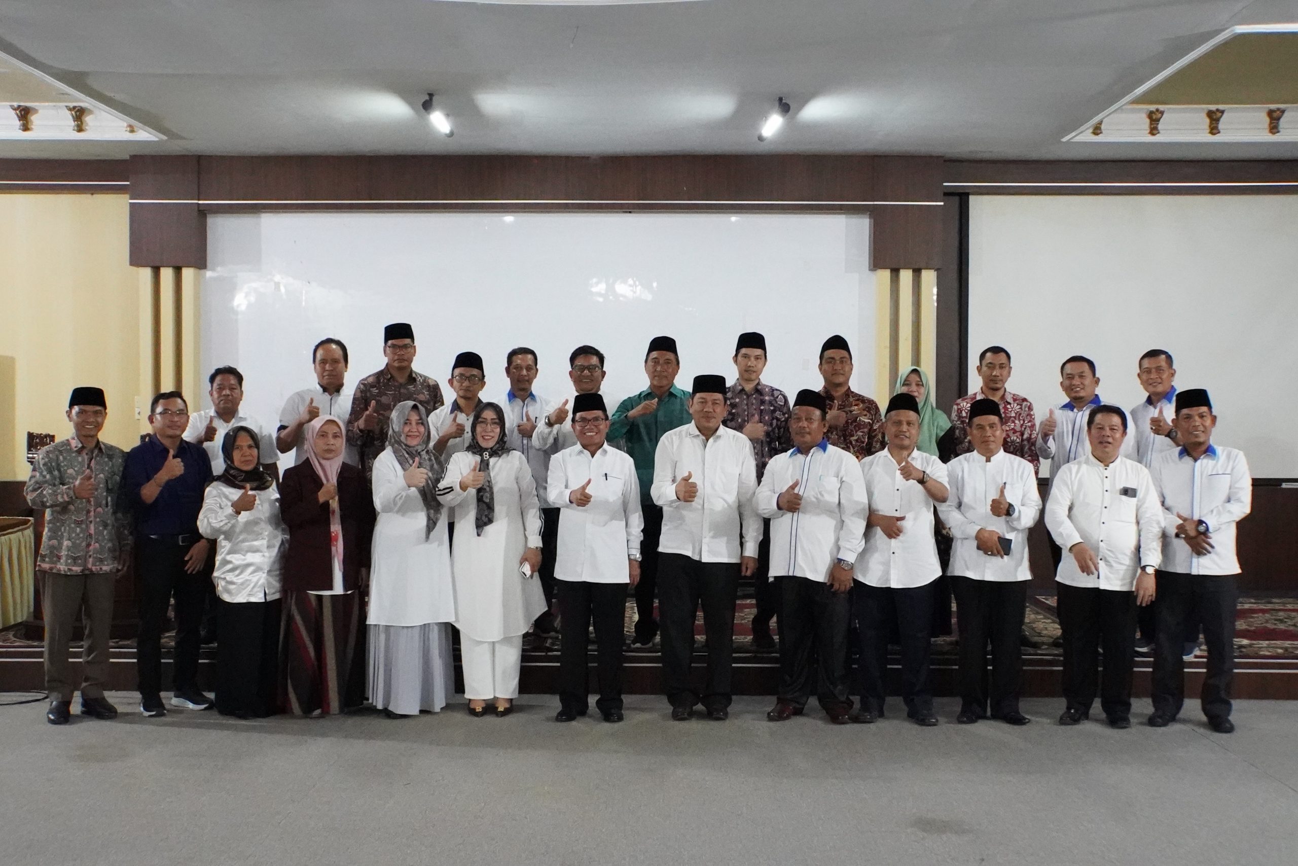 Prof. Su’aidi Lantik Pejabat Baru di Lingkungan UIN STS Jambi Prof. Su’aidi Lantik Pejabat Baru di Lingkungan UIN STS Jambi