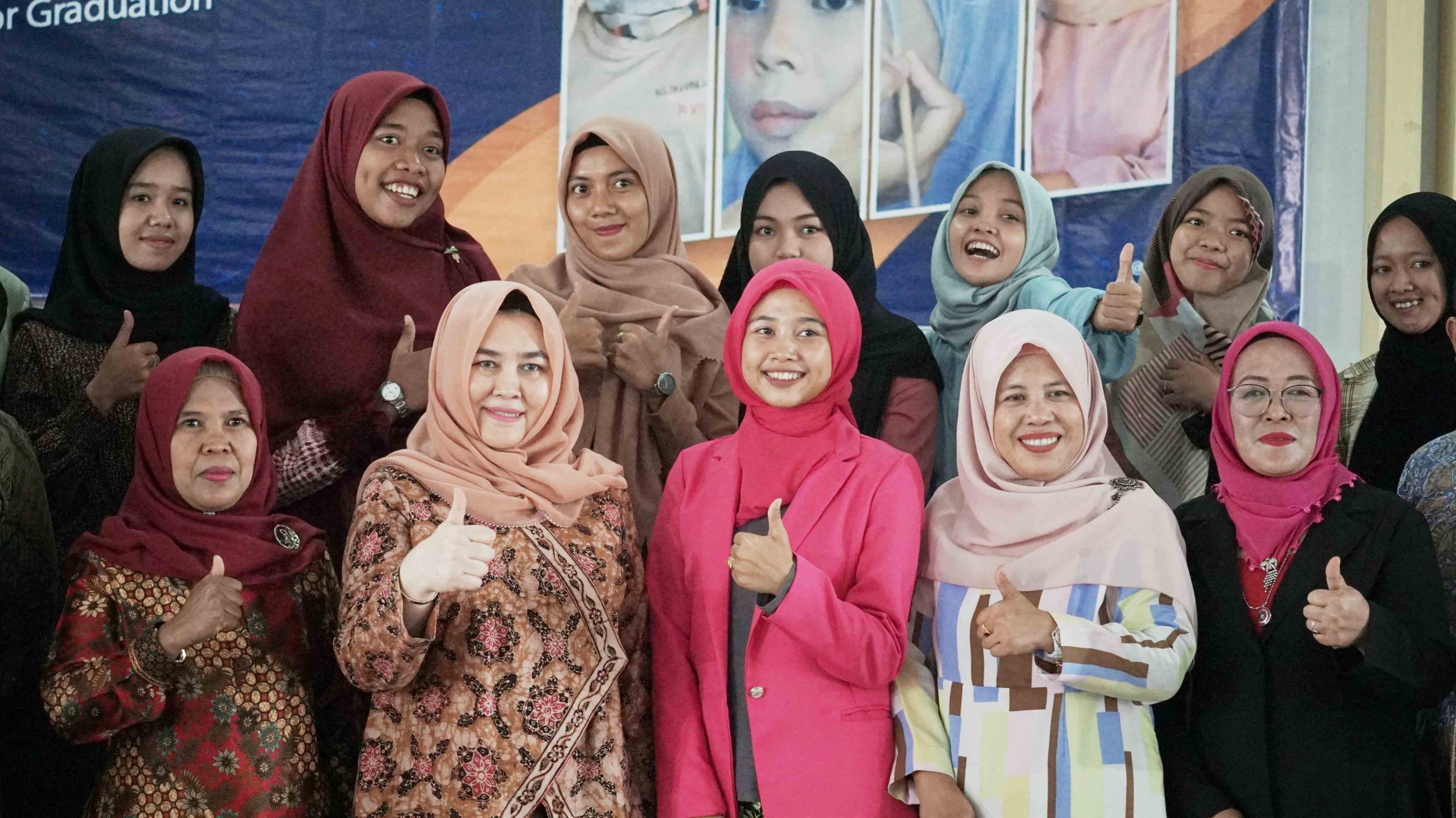 UPKK UIN SUTHA latih Mahasiswa Make Up untuk Wisuda