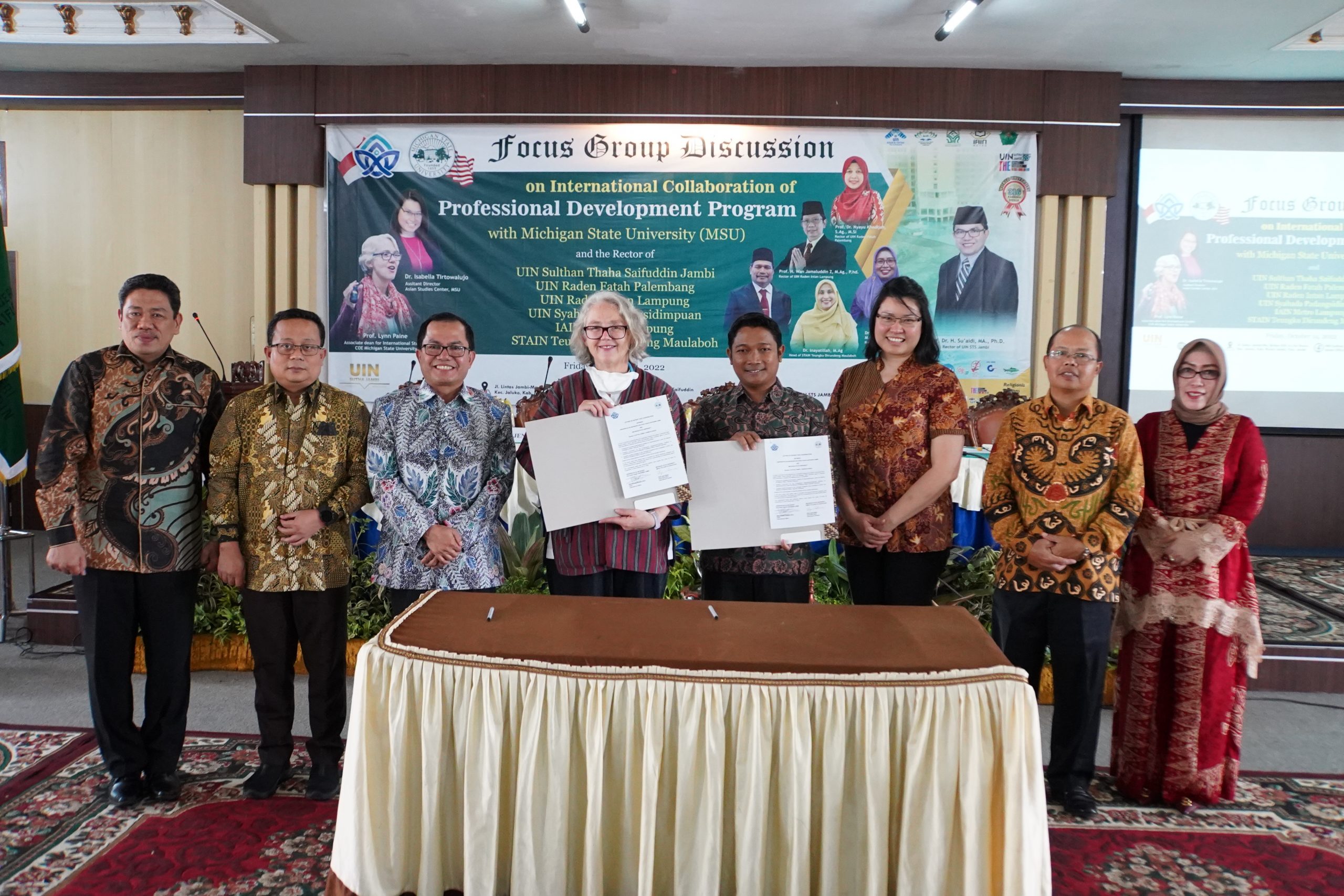 Michigan State University Menandatangani Komitmen Kerjasama dengan UIN STS Jambi Michigan State University Menandatangani Komitmen Kerjasama dengan UIN STS Jambi