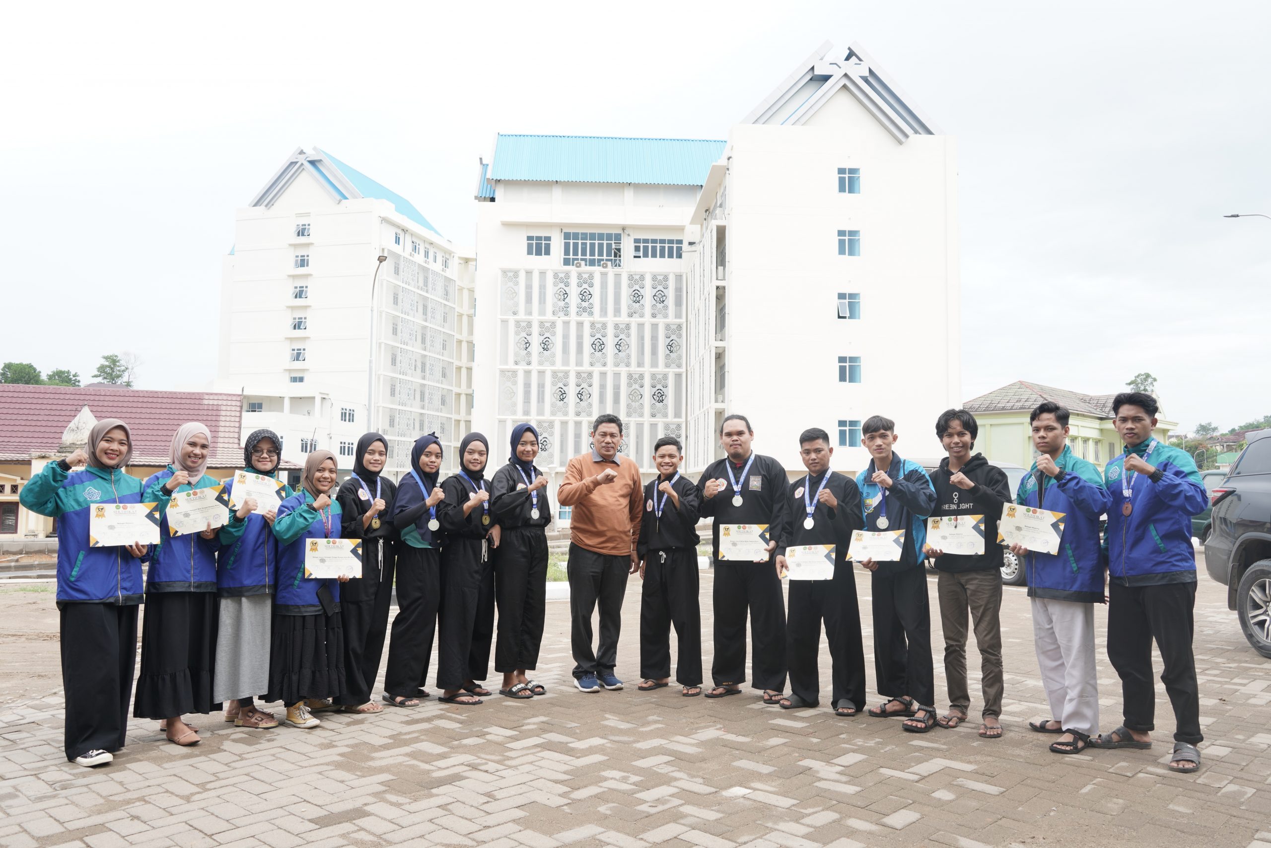 UIN Jambi Bawa 8 Medali di KEJURNAS SILAT Piala Rektor 2022