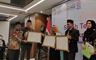 UIN Jambi Terima Sertifikat Akreditasi dari BPJPH