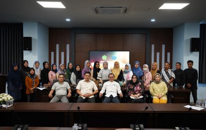 Rektor UIN Jambi Serahkan SK Pengangkatan Bendahara dan Pengelola Keuangan di Lingkuangan UIN STS Jambi