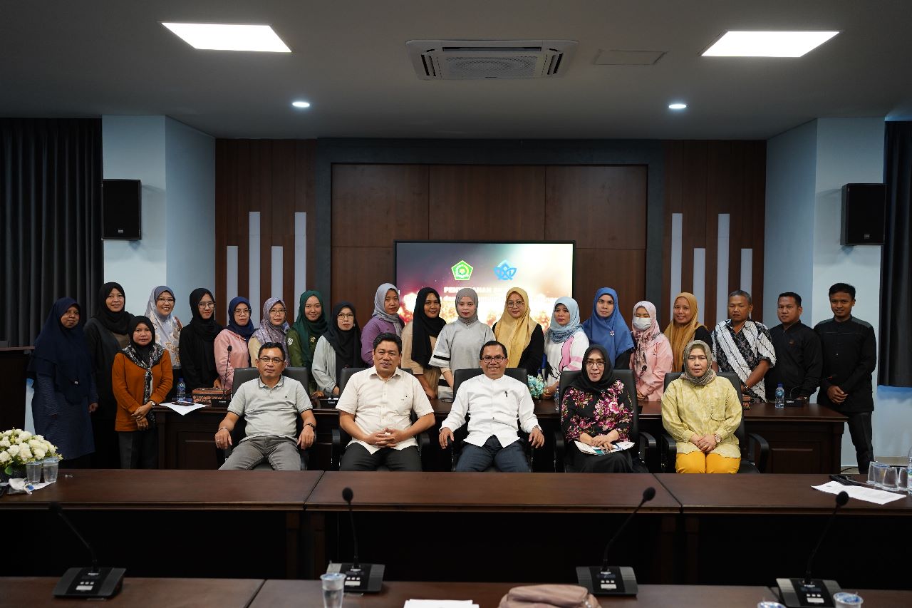 Rektor UIN Jambi Serahkan SK Pengangkatan Bendahara dan Pengelola Keuangan di Lingkuangan UIN STS Jambi