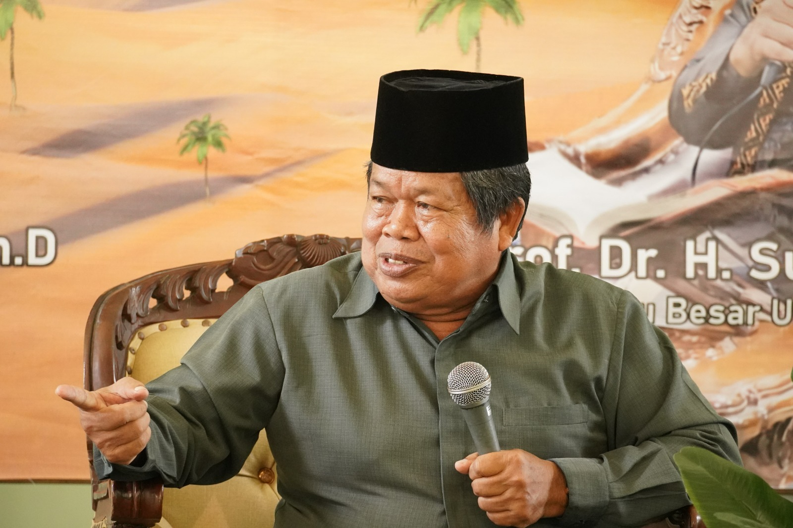 Sampaikan Tausiyah Isra Mi’raj Prof.Dr.H.Suhar, AM.,M.A Ingatkan Para Akademisi untuk Profesional dan Berdedikasi Sampaikan Tausiyah Isra Mi’raj Prof.Dr.H.Suhar, AM.,M.A Ingatkan Para Akademisi untuk Profesional dan Berdedikasi