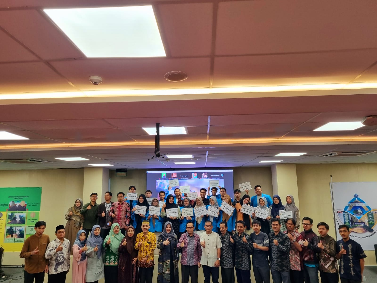 Kompetisi Mahasiswa Negara Melayu Serumpun Resmi ditutup Kompetisi Mahasiswa Negara Melayu Serumpun Resmi ditutup
