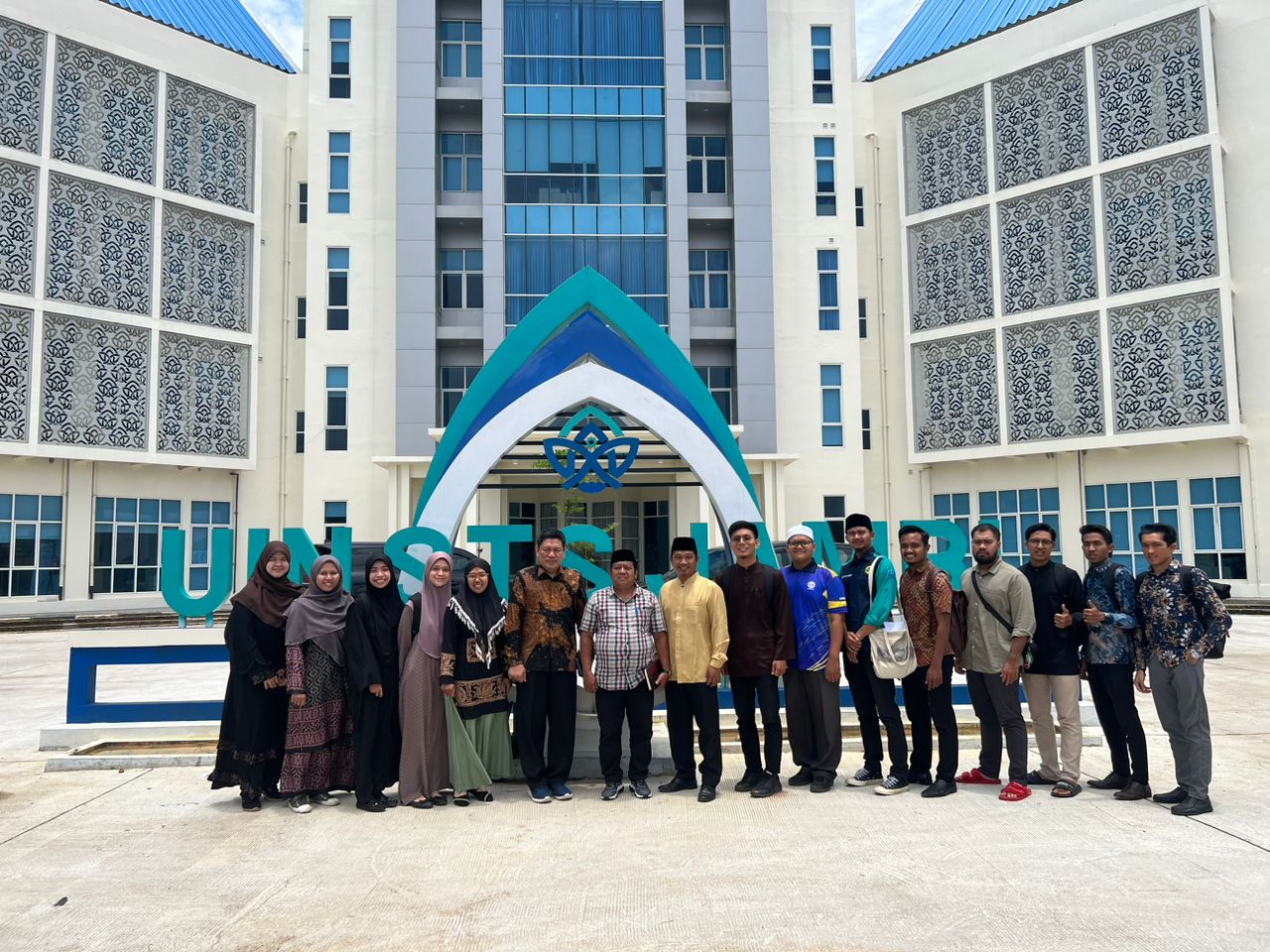 SILATURAHMI PENGURUS BARU PERSATUAN KEBANGSAAN PELAJAR MALAYSIA INDONESIA (PKPMI) CAWANGAN JAMBI KE PIMPINAN KAMPUS