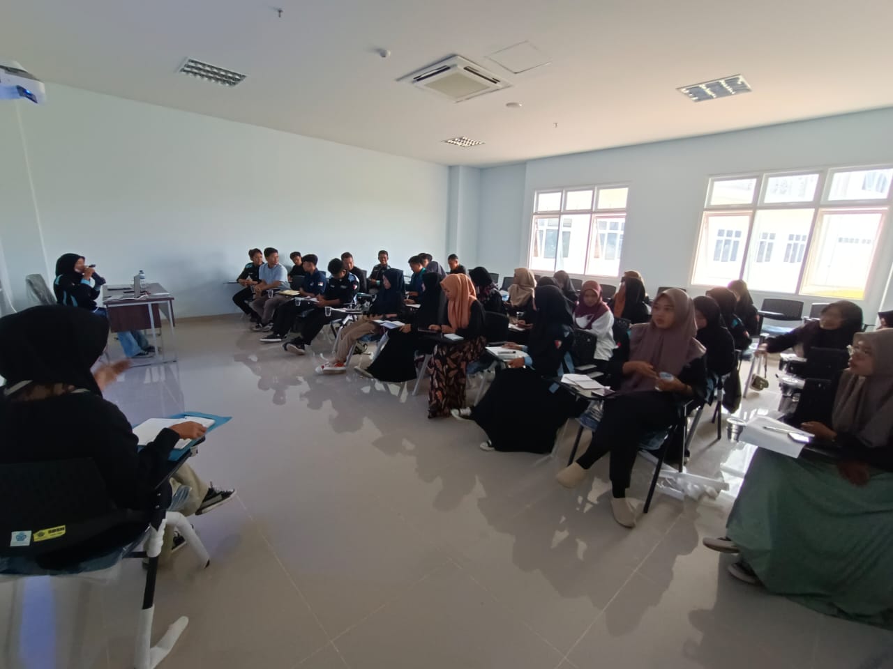 Melek Teknologi Pramuka UIN Sutha Jambi Adakan Pelatihan Penulisan Berita. Melek Teknologi Pramuka UIN Sutha Jambi Adakan Pelatihan Penulisan Berita.