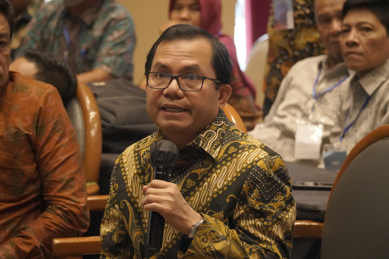 Hari Kedua Rapat Kerja, Rektor Arahkan Unit Kerja Maksimalkan Target IKU Hari Kedua Rapat Kerja, Rektor Arahkan Unit Kerja Maksimalkan Target IKU