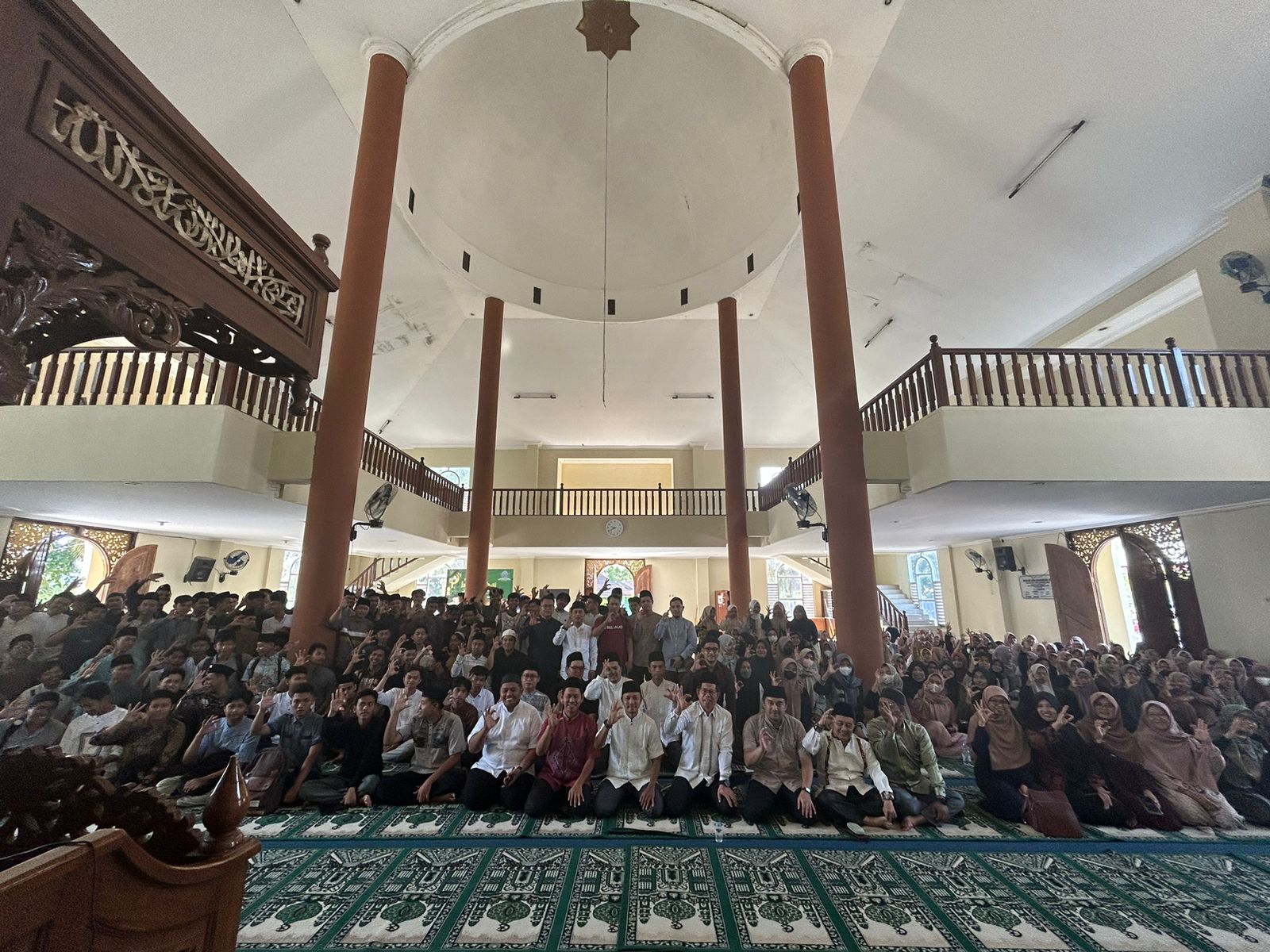 SAINTEK IMPLEMENTASI PROGRAM JUM’AT MENGAJI MEMBUMIKAN PARADIGMA TRANSINTEGRASI ILMU SAINTEK IMPLEMENTASI PROGRAM JUM’AT MENGAJI MEMBUMIKAN PARADIGMA TRANSINTEGRASI ILMU
