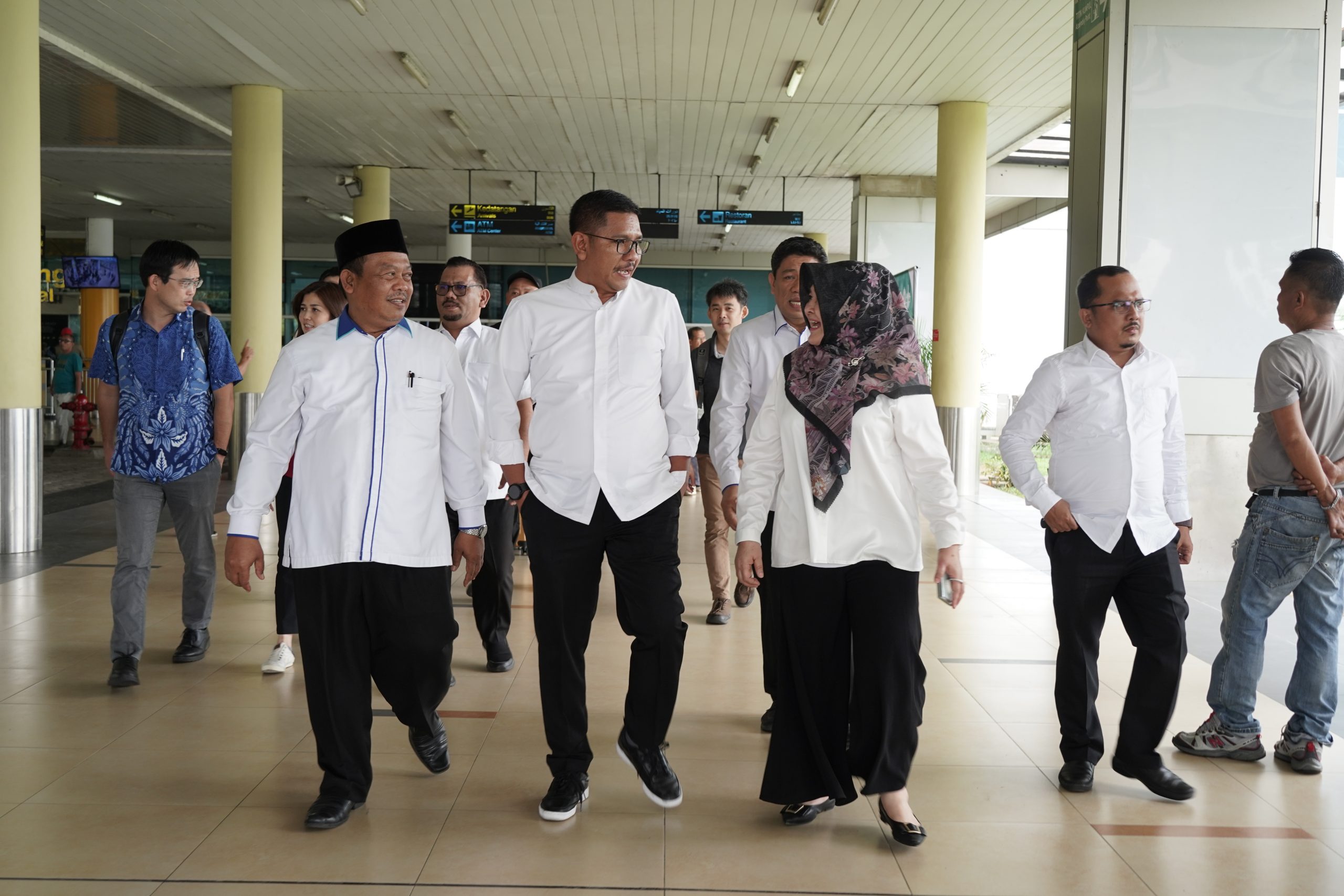 PIMPINAN UIN JAMBI SAMBUT KEDATANGAN PLT REKTOR UIN JAMBI DAN LANGSUNGKAN RAPAT KOORDINASI PIMPINAN