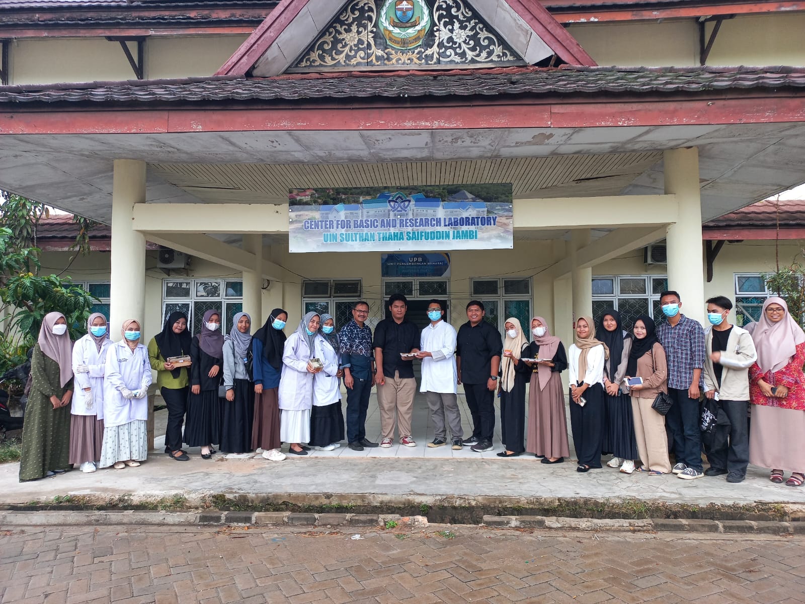Prodi Biologi Gelar Pelatihan “Peluang Bisnis dalam Pemanfaatan Limbah Rumah Tangga” Prodi Biologi Gelar Pelatihan “Peluang Bisnis dalam Pemanfaatan Limbah Rumah Tangga”