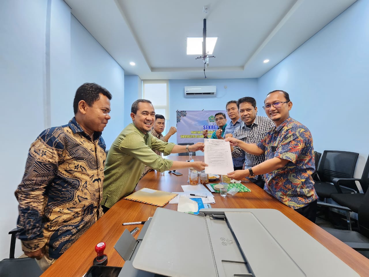 Pendaftaran Calon Rektor Tinggal Satu Hari, Sudah 6 Guru Besar Mendaftar Pendaftaran Calon Rektor Tinggal Satu Hari, Sudah 6 Guru Besar Mendaftar