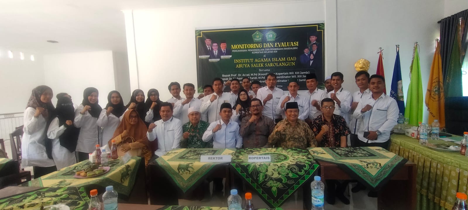 Safari Rektor UIN STS Jambi: Pihak IAI Abuya Salek Diingatkan Selalu Jaga Kekompakan Safari Rektor UIN STS Jambi: Pihak IAI Abuya Salek Diingatkan Selalu Jaga Kekompakan