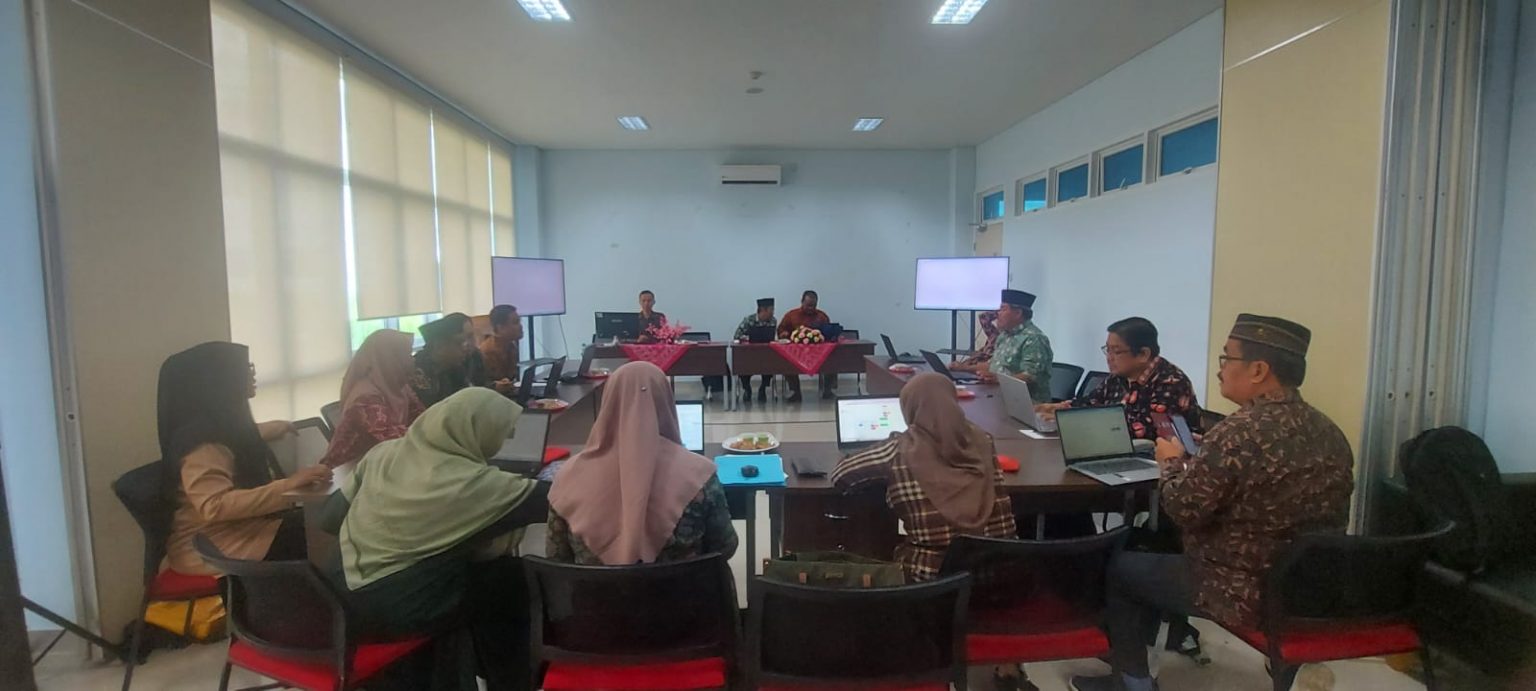Fakultas Dakwah Gelar Pelatihan Pembuatan E-Kinerja bagi Dosen dan Karyawan Fakultas Dakwah Gelar Pelatihan Pembuatan E-Kinerja bagi Dosen dan Karyawan