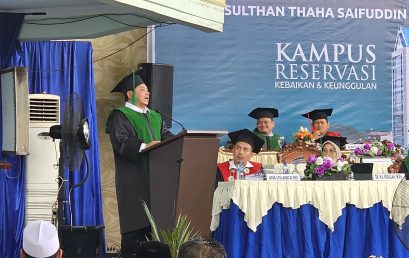 Kukuhkan Guru Besar, Dirjen Pendis: Gelar Professor Harus Miliki Makna dan Fungsi Pengabdian