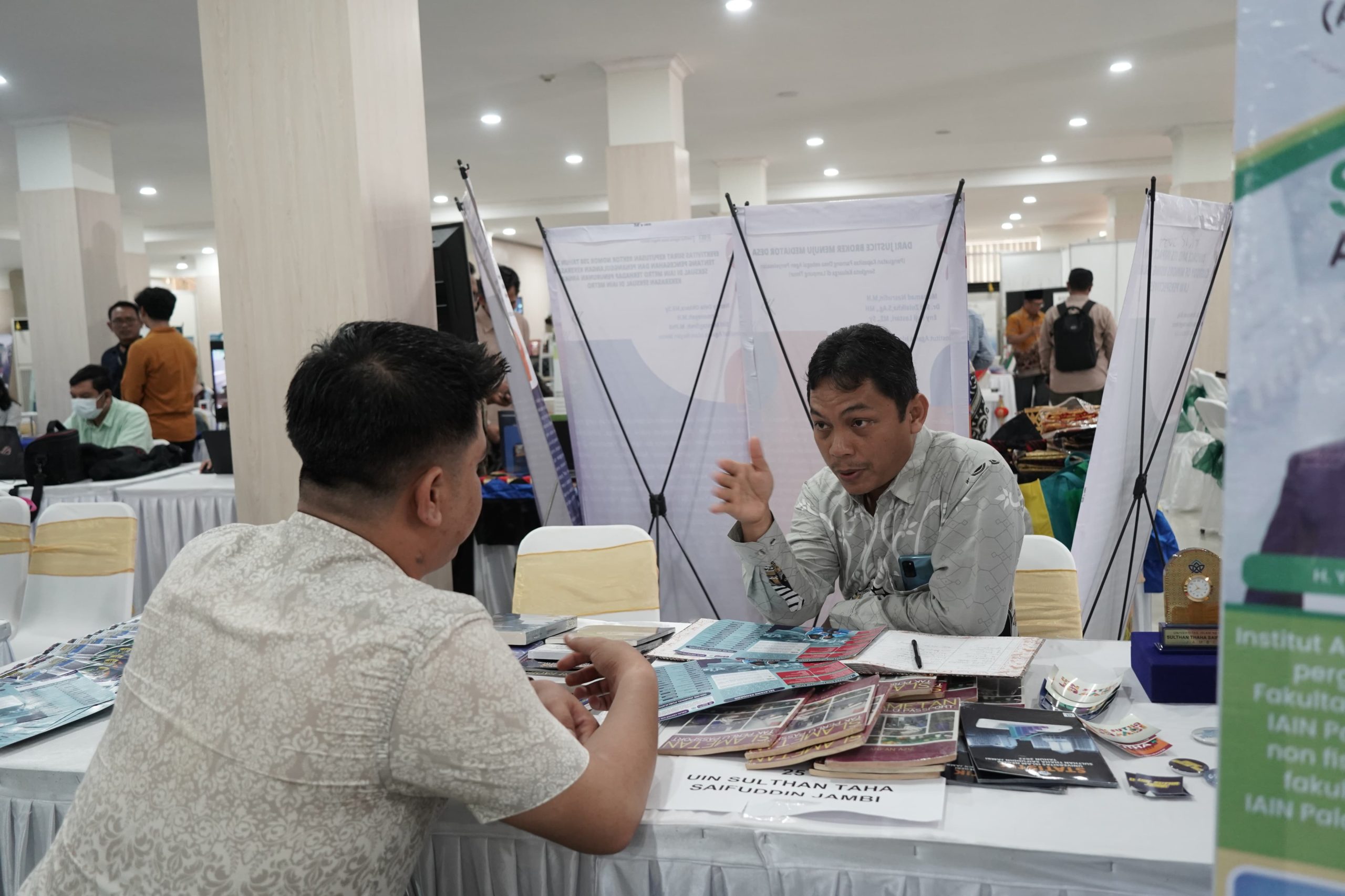 UIN STS Jambi Semarakkan AICIS XXIII 2024 di Semarang UIN STS Jambi Semarakkan AICIS XXIII 2024 di Semarang