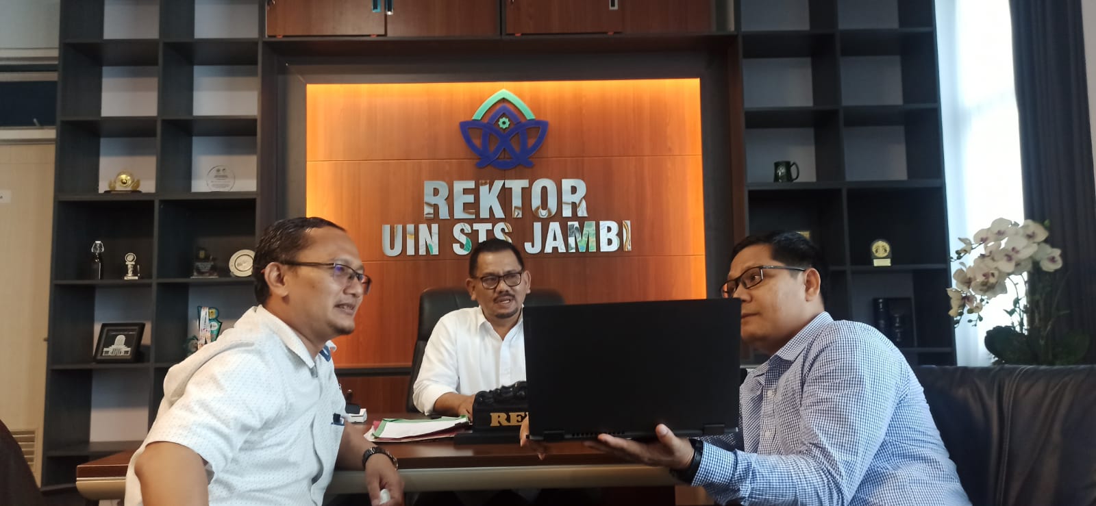 Percepatan Guru Besar, Rektor UIN STS Jambi Gelar Pertemuan Bersama Guru Besar Unja Percepatan Guru Besar, Rektor UIN STS Jambi Gelar Pertemuan Bersama Guru Besar Unja