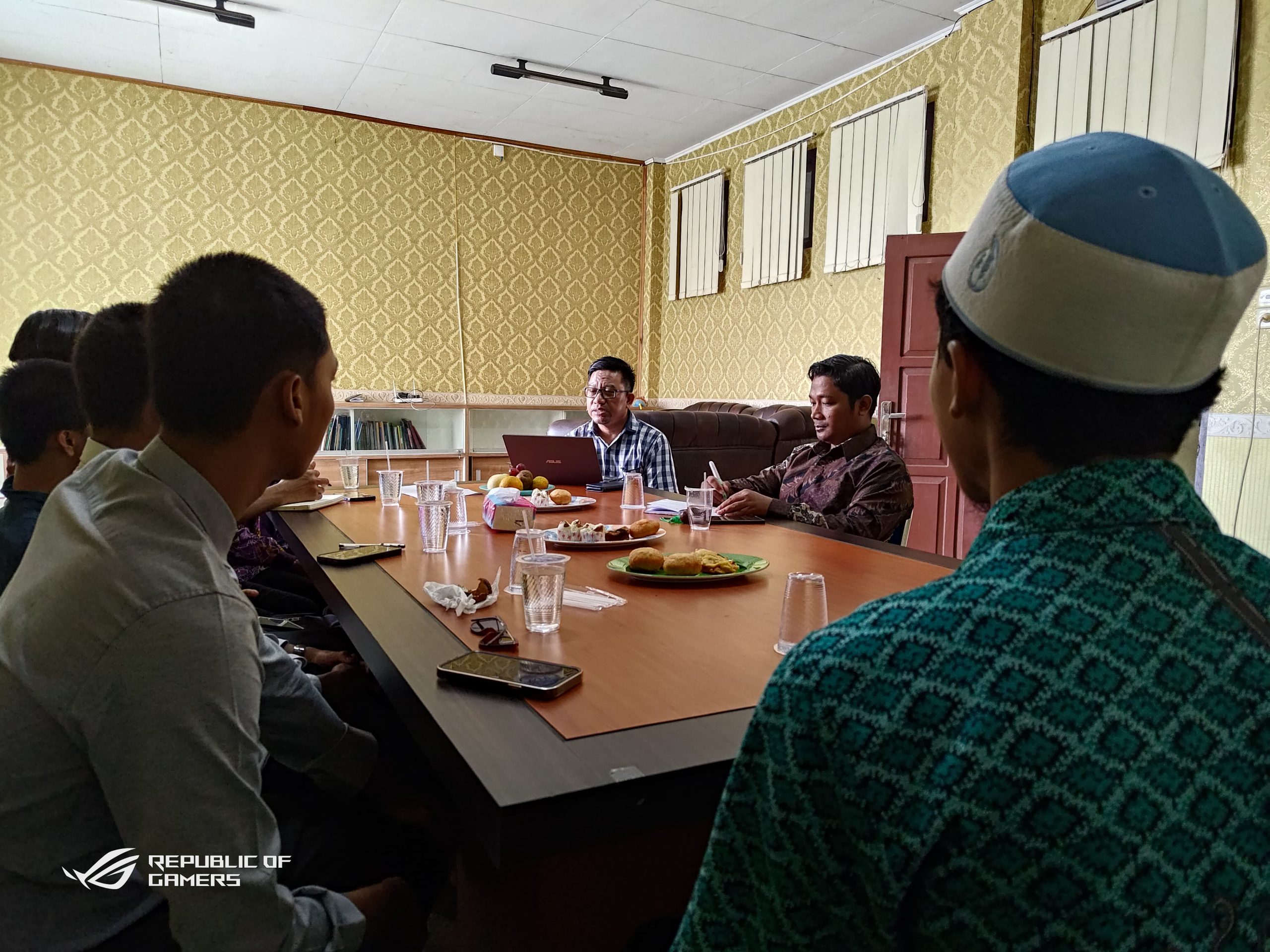 Sukseskan Program Internasionalisasi Kampus: Pusat Layanan Kerjasama Internasional adakan Rapat Koordinasi dengan Mahasiswa Asal Malaysia dan Thailand