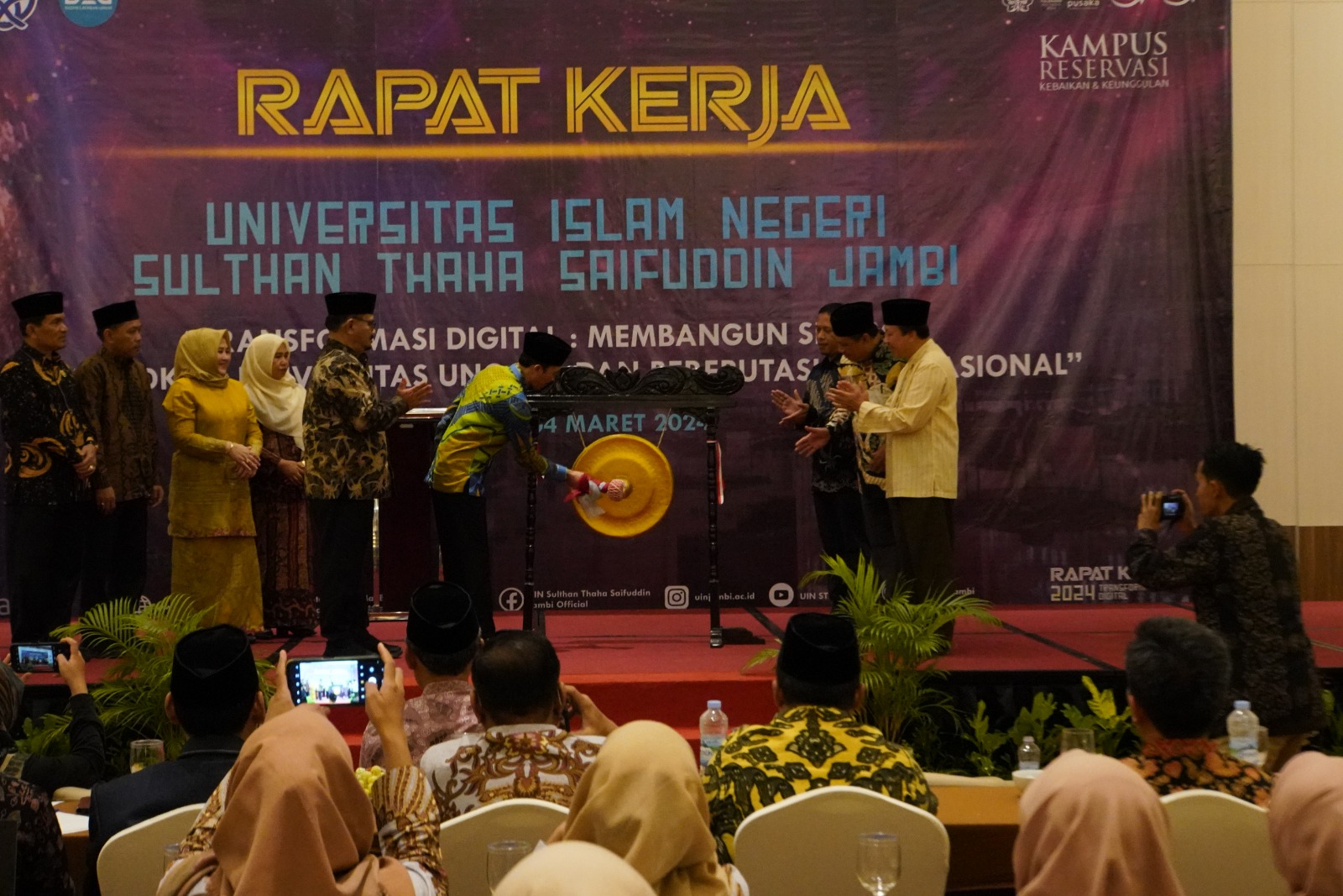 Rapat Kerja UIN STS Jambi Resmi Dibuka, Sinergi Mewujudkan UIN STS Jambi Unggul dan Bereputasi Internasional
