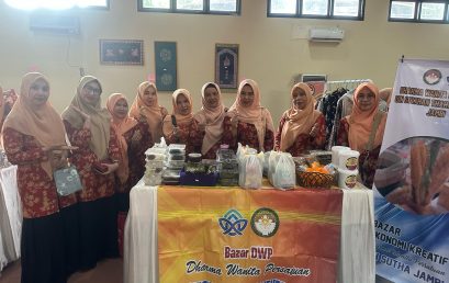 DWP UIN STS Jambi Berpartisipasi Dalam Bazar DWP Provinsi Jambi 